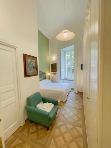Room 3, DE VIVO REALTY - COCO'S APARTMENTS, Napoli