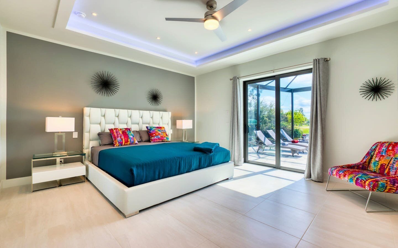 Interior 2, Villa Sunshine, Lee
