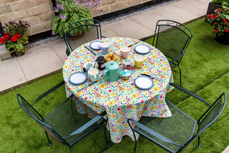 Garden 3, Bright Apartment With Patio Garden, No Deposit, North Yorkshire