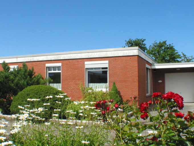 Primary image, Ruhig Gelegener Bungalow in Strandnaehe in Dornumersiel, Aurich