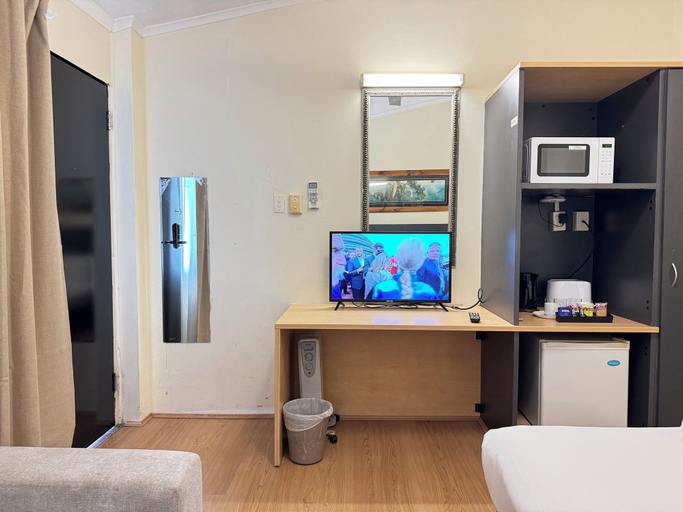 Others 4, Taree Motor Inn, Greater Taree