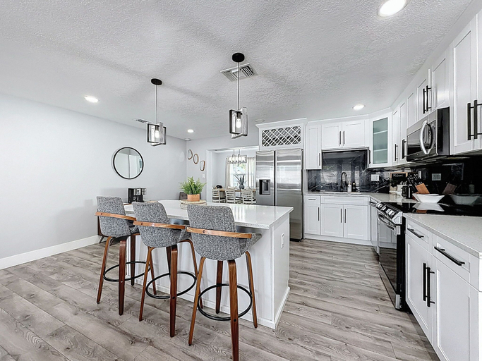 Interior 3, 3485 Floral Drive SE, Pinellas
