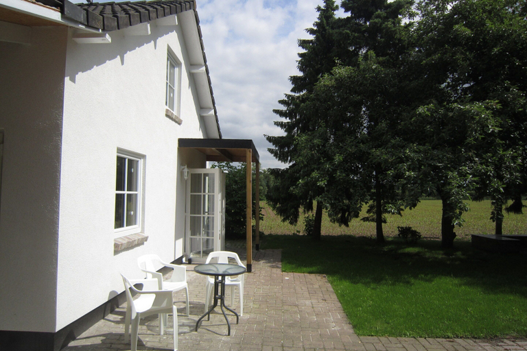 Balcony, Holiday Home in Spijk With Meadow Views, Rijnwaarden