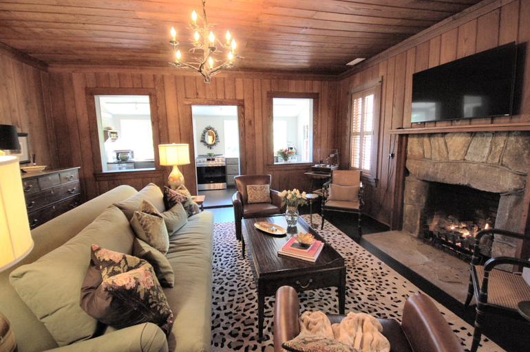 Interior 4, The Hideaway of Horse Cove, Macon