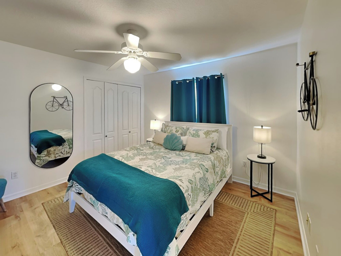 Bedroom 1, Shore Thing by Distinctive Beach Rentals, Flagler
