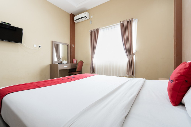 Bedroom 2, RedDoorz near Islamic Center Samarinda, Samarinda