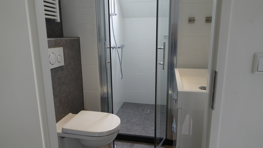 Bathroom 3, Wellness aan het Water in Earnewoude, Tytsjerksteradiel