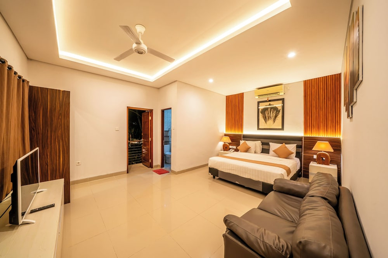 bedroom 13