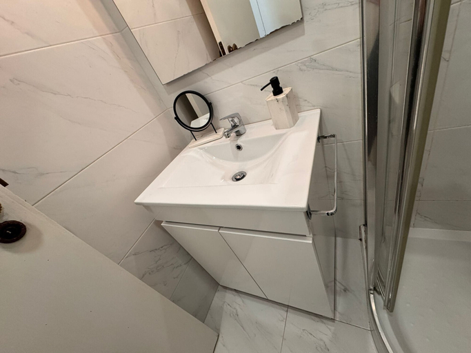 Room 2, Ground Floor Studio for 2 PAX, Lisbon