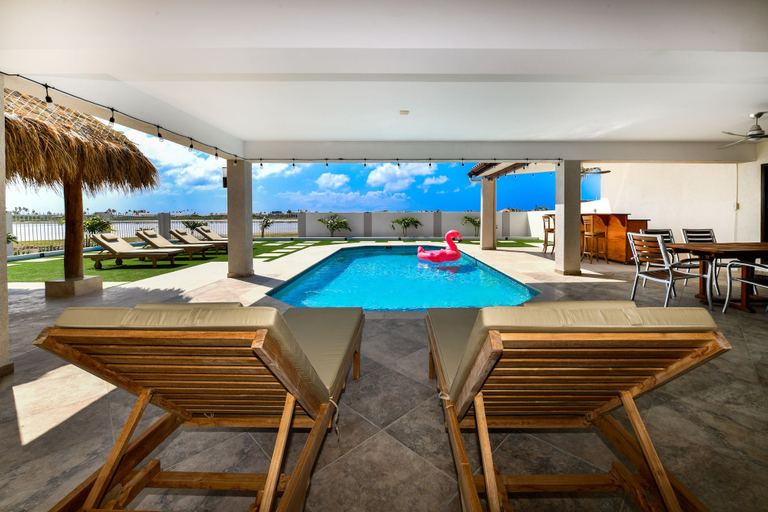 Food & Drinks, New! Ocean View With Rooftop Terrace in Malmok!