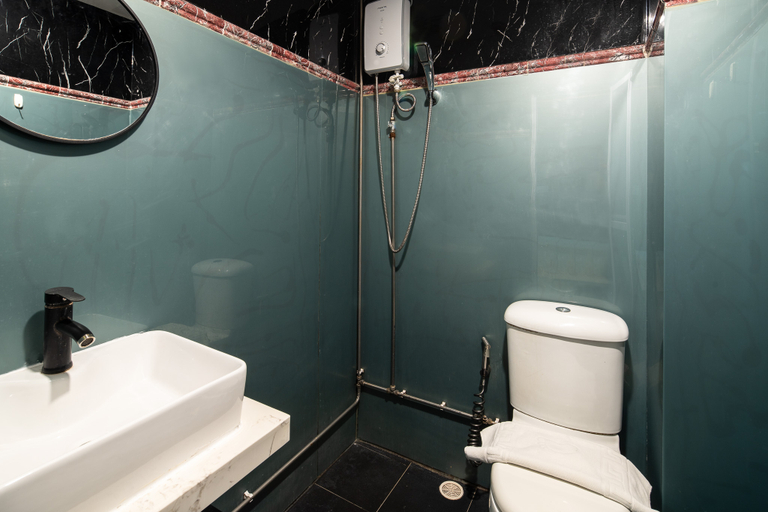 Bathroom 4, The Quay Hotel Bugis, Singapore