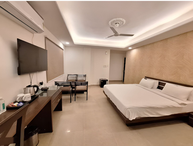 Room 3, Hotel Abhinandan, Bhopal