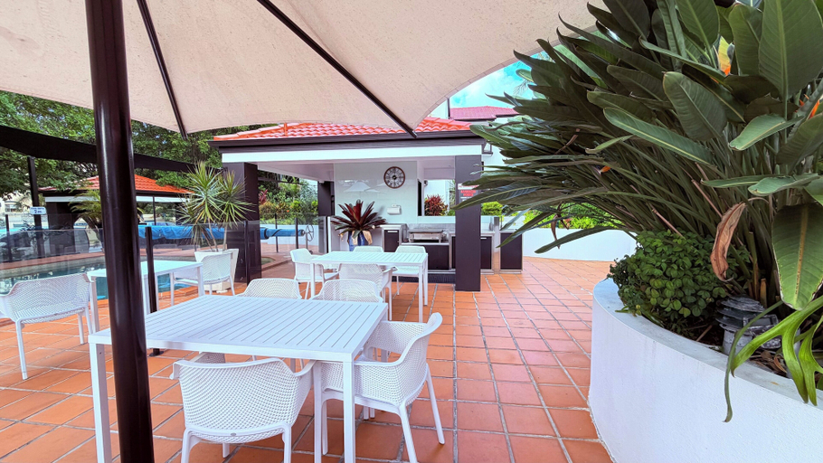 Food & Drinks, Santana Resort, Gold Coast