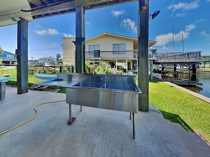 Food & Drinks, Turtle Nest by Ryson Vacation Rentals, Galveston