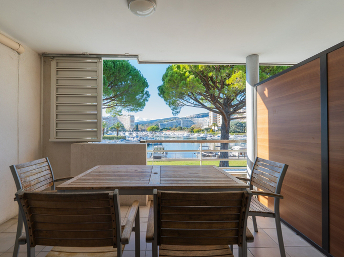 Balcony 2, Apartment Near the Beaches of Mandelieu, Alpes-Maritimes