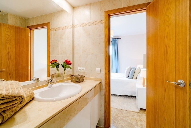 Bathroom, Gh-modern 2 bed Apartment With Pool in Estepona, Málaga