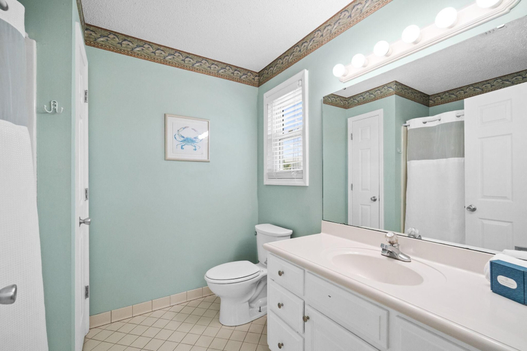 Bathroom 3, Absolute Bliss, Gulf