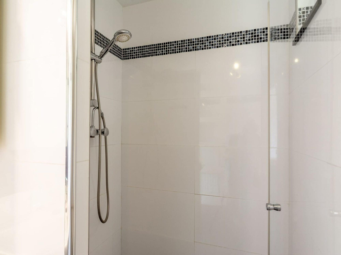 Bathroom 5, Holiday Home in Callantsoog Near Beach, Zijpe