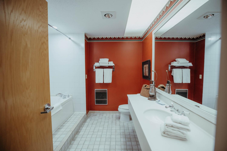 Bathroom 5, Wildwood Lodge Pewaukee, Waukesha