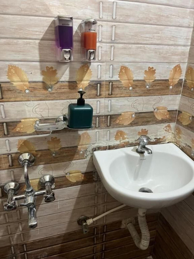 Bathroom 3, Premium 2BHK Gachibowli Walk to AIG- ISB-Microsoft, Hyderabad