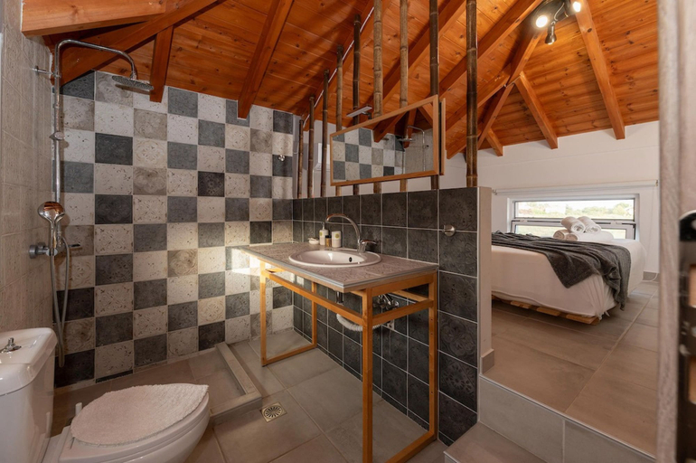 Room 4, Spedion Villa - Near to sea With Heating Pool, Peloponnese