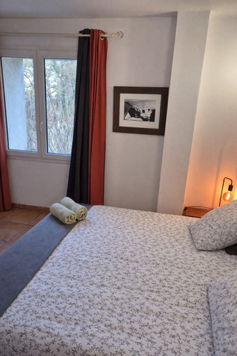 Bedroom 5, Les Chambres de l'Issole, Var