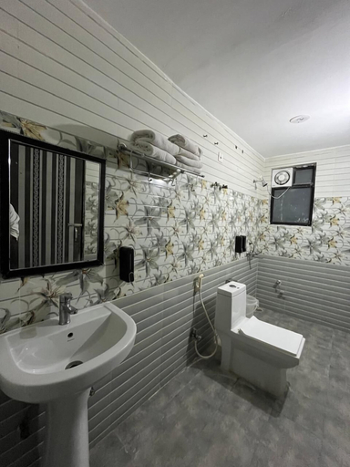 Bathroom 3, Tulsi Garden - Near Prem Mandir Vrindavan, Mathura
