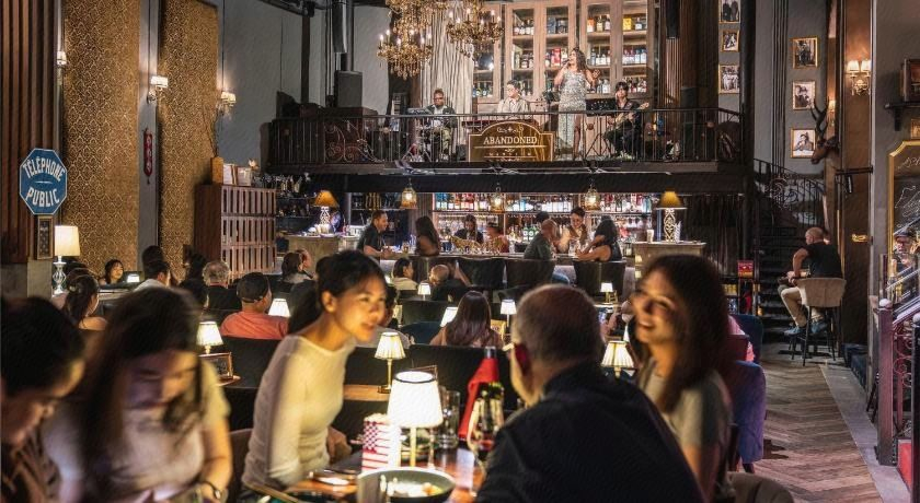 Food & Drinks, The Coach Hotel Sukhumvit - Asok BTS Bangkok, Khlong Toey
