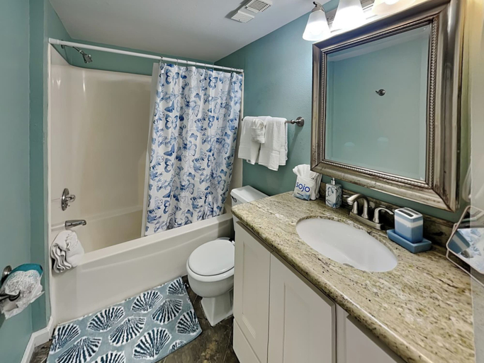 Bathroom 4, Sunny Sands by Ryson Vacation Rentals, Galveston
