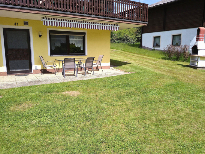 Garden 2, Bayerwald Apartment in Arrach, Cham