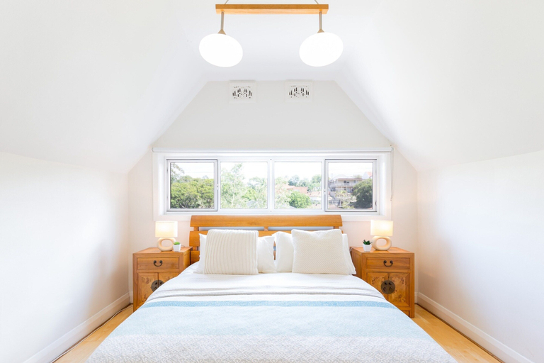 Room 4, A Place to Unwind and Enjoy the Northern Beaches, Sydney
