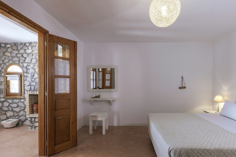 Room 5, Villa-sleeps 4-hot Tub-sea View-parking, South Aegean