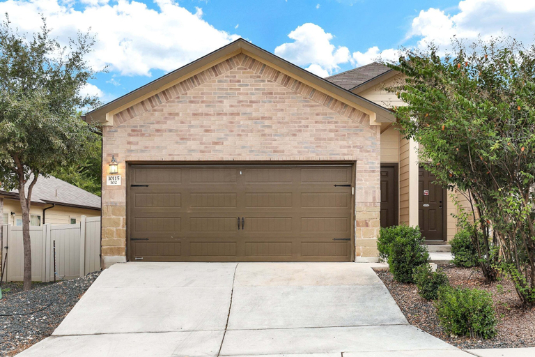 Exterior, Pet-Friendly 3BR Fire Pit & Games Near Sea World, Bexar