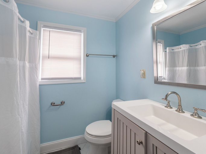 Bathroom 4, Bear's Den by Topsail Realty, Pender