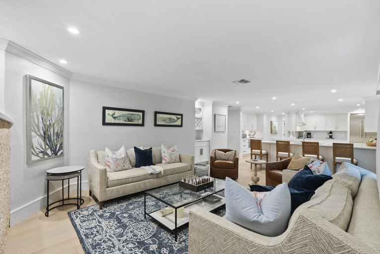Room 3, Luxury Beach House w Private Beach, Collier