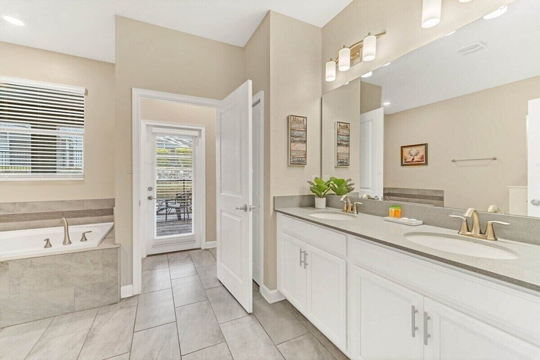 Interior 4, 9032sd Lux 9Br Villa Close 2 Disney Pool Spa, Osceola