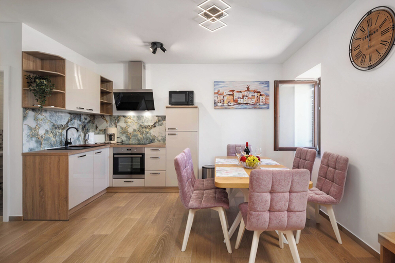 Private kitchen 2, Seafront Apartment Nana 1, Punat