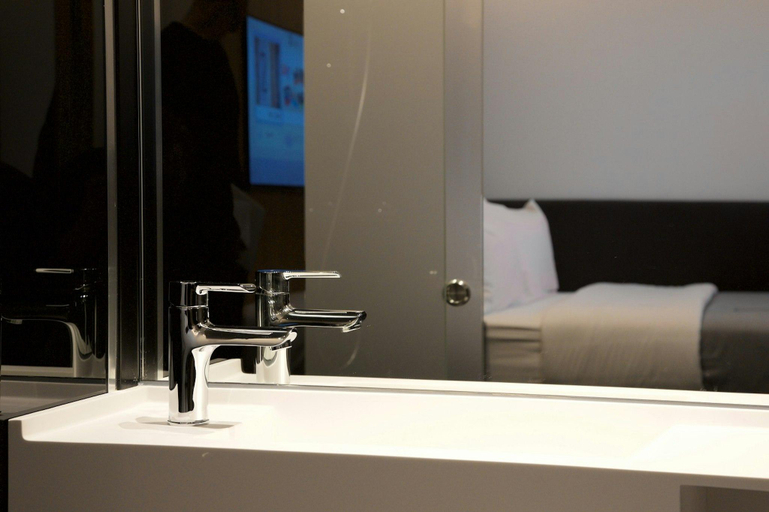 Bathroom 4, The Z Hotel Shoreditch, London