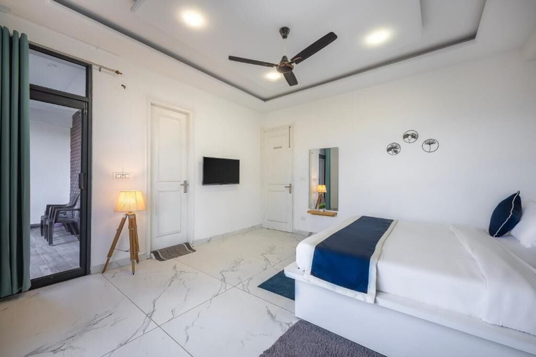 Room 3, Kasauli Heights, Solan