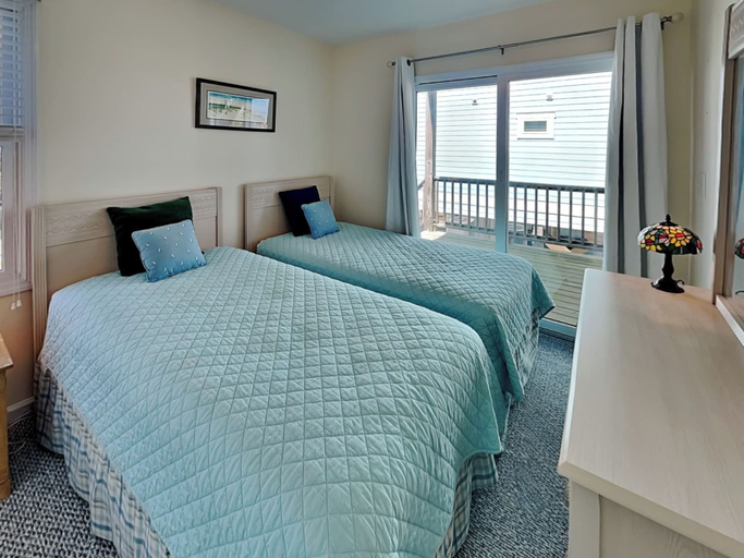 Bedroom 2, Nice Catch by Topsail Realty, Pender