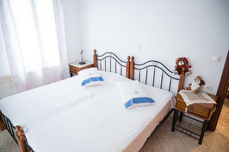 Room 5, Mountain Voyage Residences Serene Lesvos Stay, North Aegean