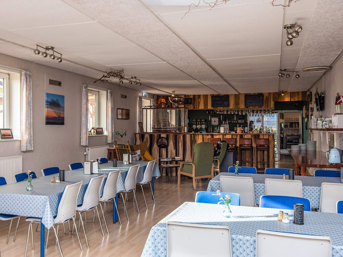 Dining 5, 4 Person Holiday Home in Hojer, Tønder