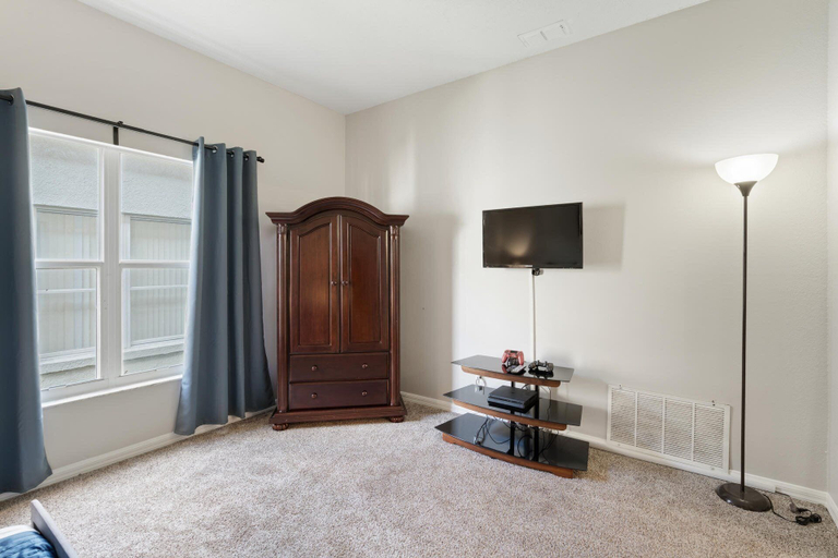 Interior 4, Rgc346, Polk