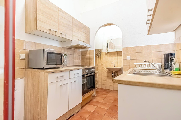 Private kitchen 2, Simple 1BR Apartment Long Stay Belvedere, Wien