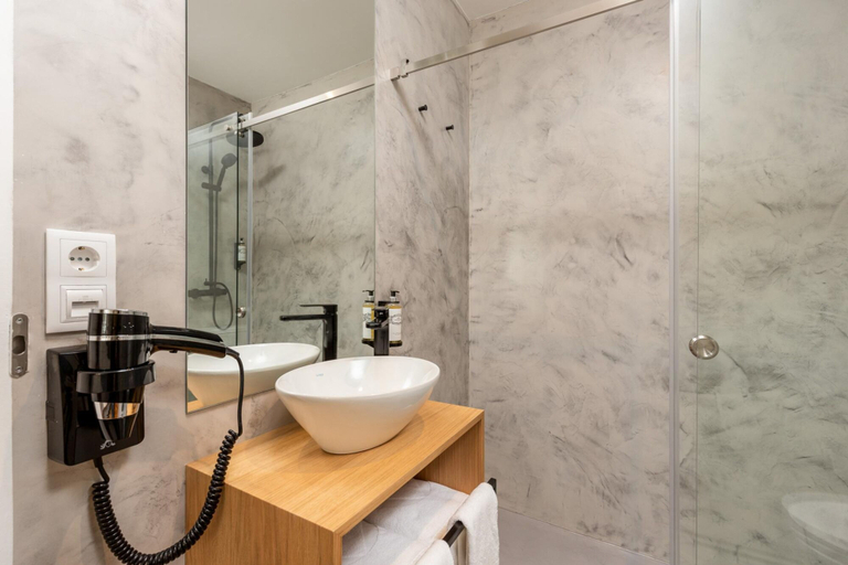 Bathroom 4, Feel Porto Bacchus Townhouse, Porto