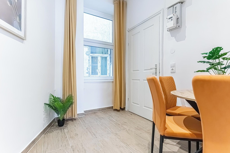 Exterior, Chic 1BR Apt Walk to Vienna Sights, Wien