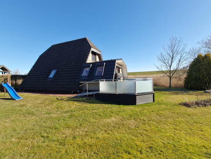 Children's area 4, Nurdachhaus in Burhave, Wesermarsch