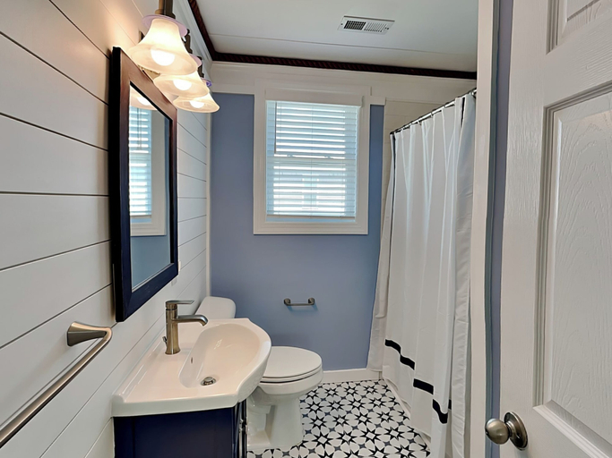 Bathroom 4, Lungomare by Topsail Realty