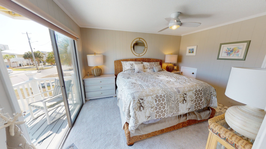 Interior 2, Wait & Sea, Horry