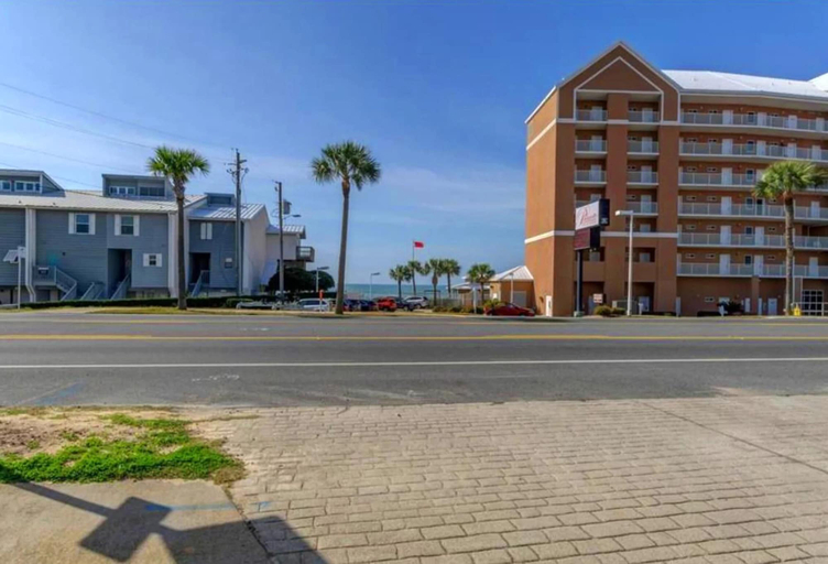 Exterior 3, Sand Castles West II G3- Castawave, Bay